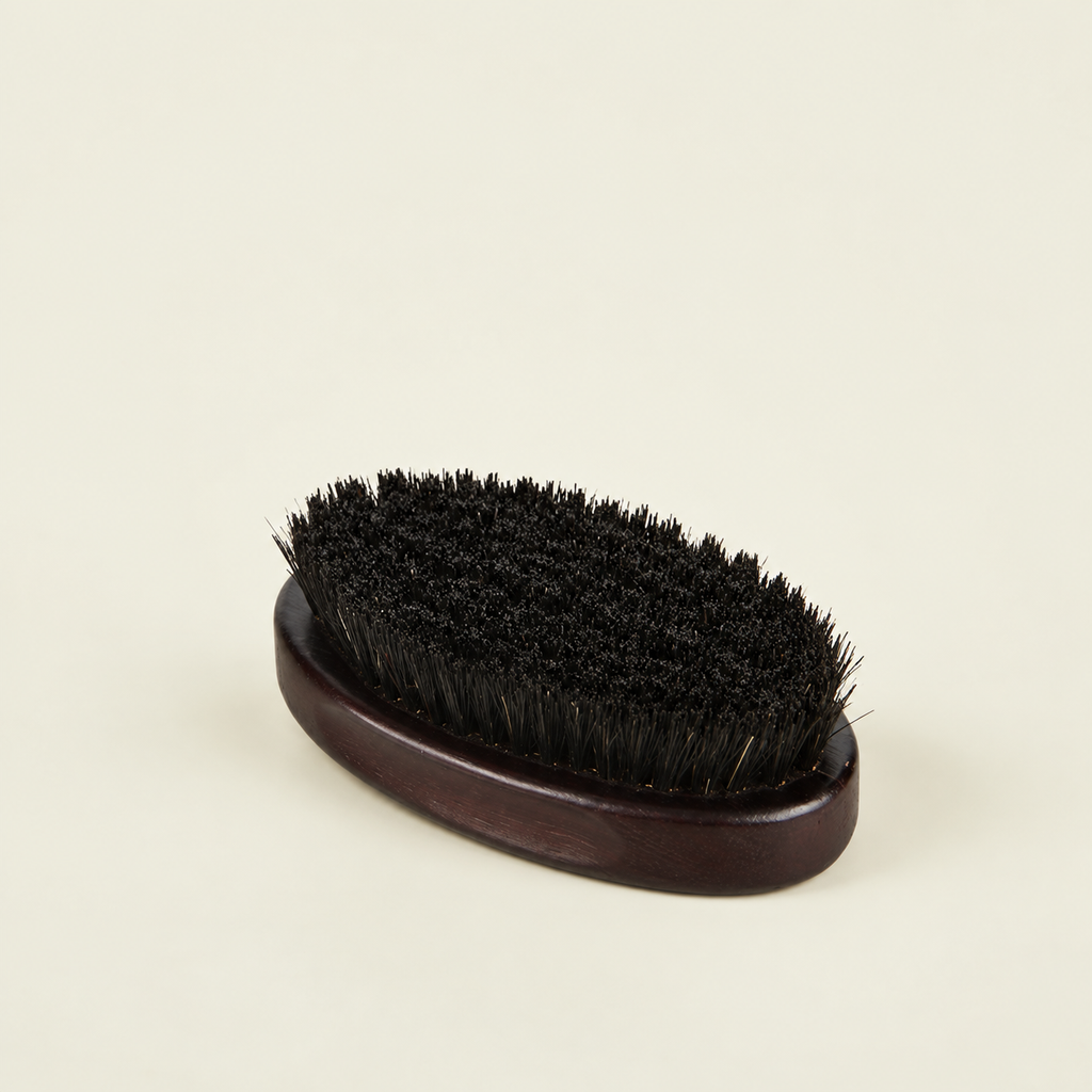 Brosse à barbe Poil de Brute, vue trois-quarts